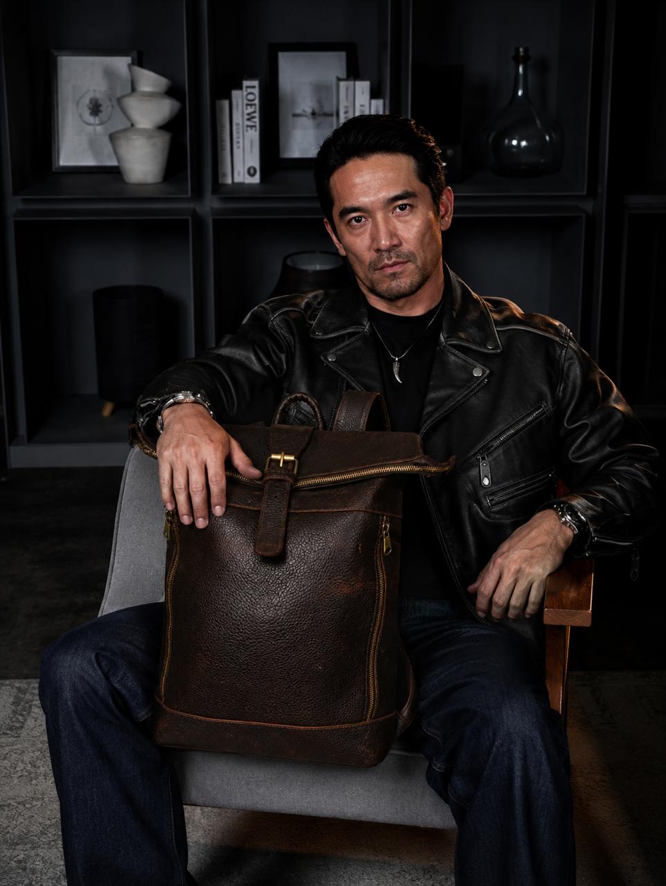 L'Intemporel: Sac à Dos Artisanal en Cuir de Fès