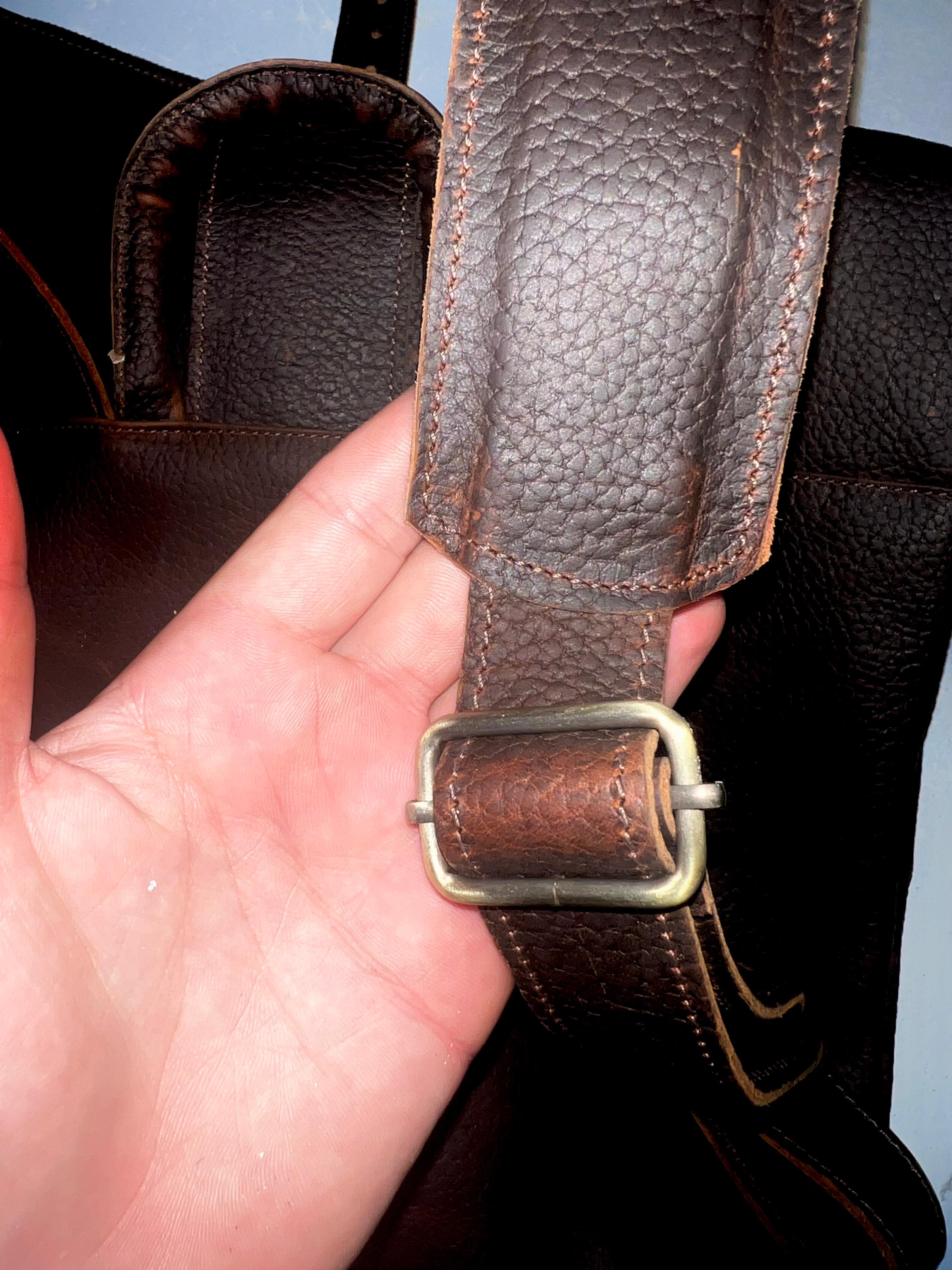 L'Intemporel: Sac à Dos Artisanal en Cuir de Fès